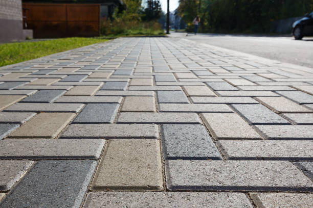 Best Driveway Borders and Edging Pavers in Waukon, IA